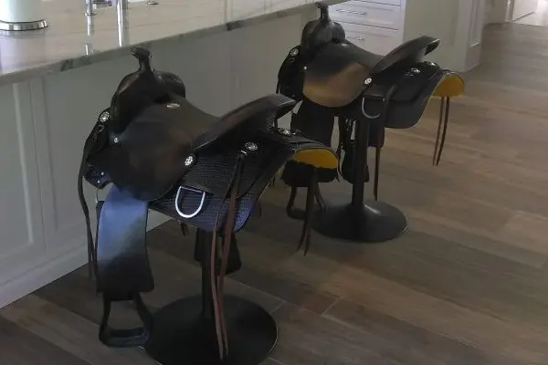 Saddle bar stools