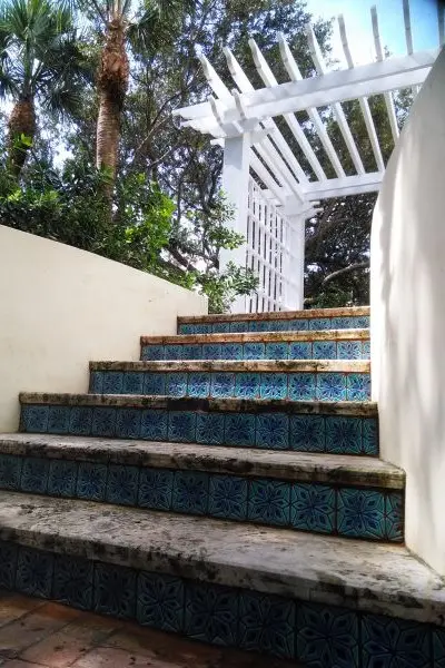 White bunks with Chippendale railings